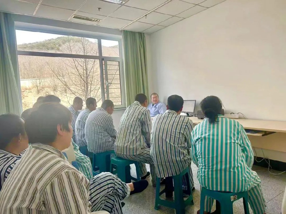 【护理风采】以奉献之心为本 已爱人之心示诚。